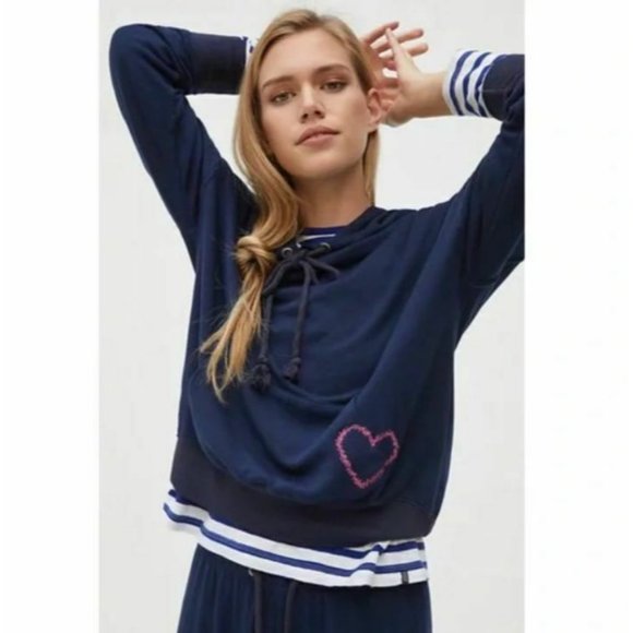 Sundry Anthropologie Size XS 0 Heart Patch Hoodie Pullover in Blue Sweatshirt - Picture 3 of 11